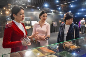 Турин шапанының дәл көшірмесін алғаш рет Астанаға көрмеге әкелді - фото 11