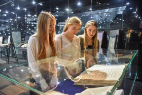 Турин шапанының дәл көшірмесін алғаш рет Астанаға көрмеге әкелді - фото 16