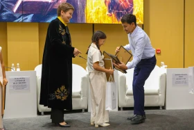 Абай руханияты: «Бәйтерек» холдингі қызметкерлері ақын мұрасын дәріптеді - фото 4