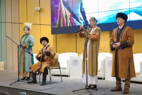 Абай руханияты: «Бәйтерек» холдингі қызметкерлері ақын мұрасын дәріптеді - фото 6