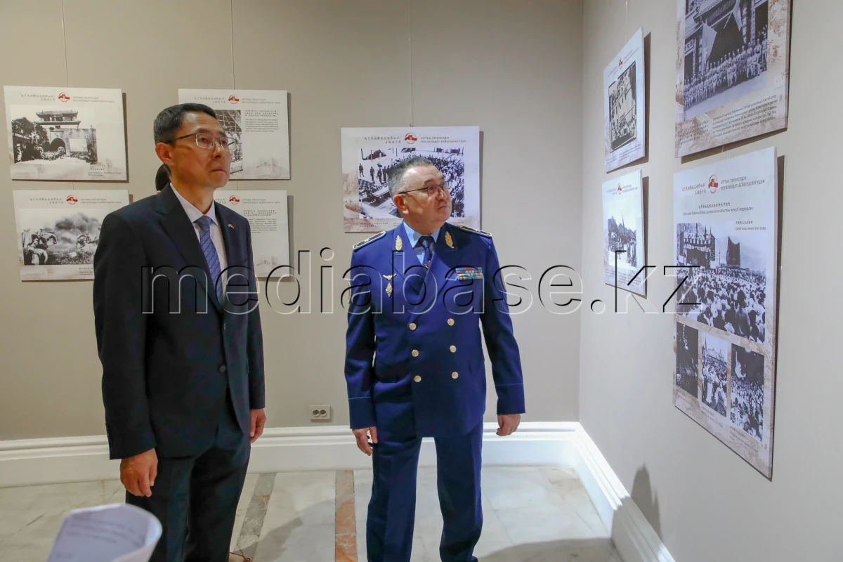 Астанада Қытайдың Жапон басқыншыларына қарсы жеңісіне арналған фотокөрме ашылды - фото 1