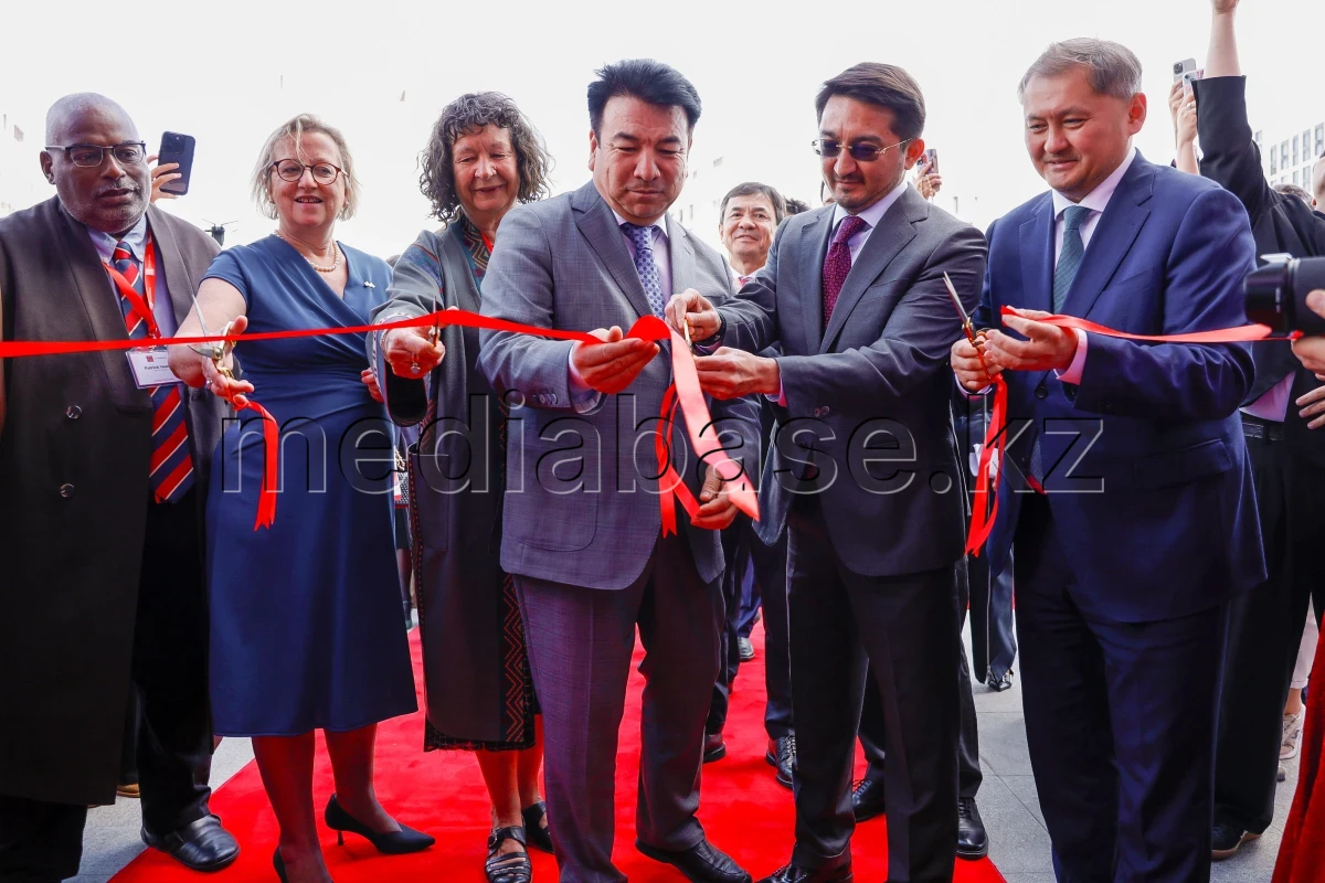 Астанада британдық университеттің филиалы ашылды - фото 1