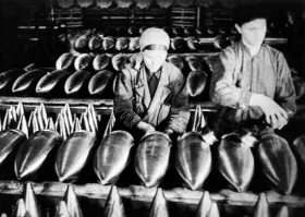 Подвиг женщин в тылу - фото 3