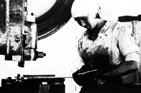 Подвиг женщин в тылу - фото 11