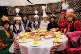 Көктемдей құлпырған Наурыз мерекесінен көріністер - фото 6