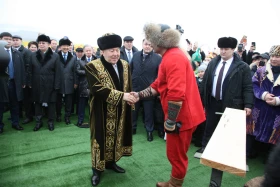 Көктемдей құлпырған Наурыз мерекесінен көріністер - фото 9