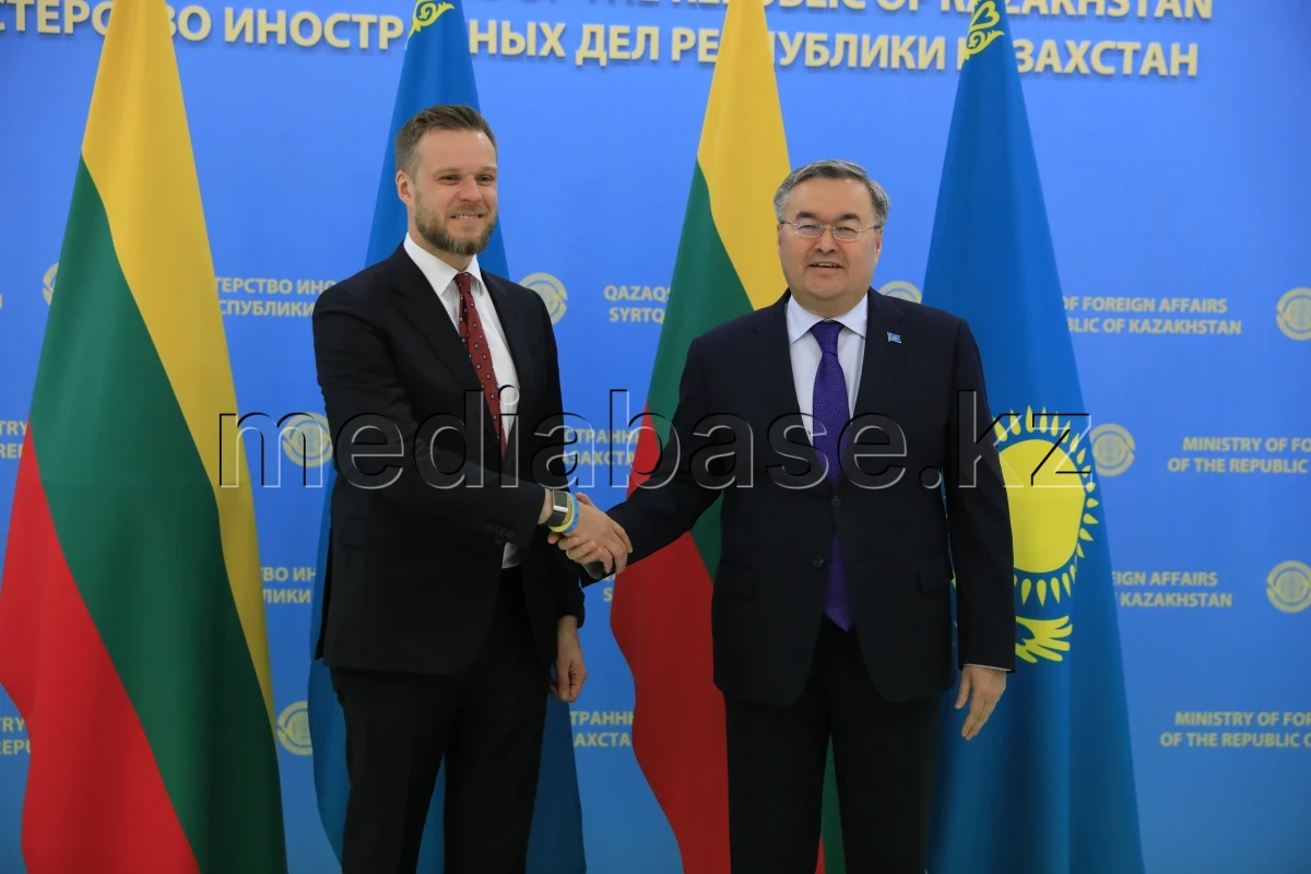 Литва Республикасының Сыртқы істер министрі Габриэлюс Ландсбергистің Астанаға ресми сапары - фото 1
