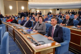 Before the Address: participants gathered for the Parliamentary session - photo 1