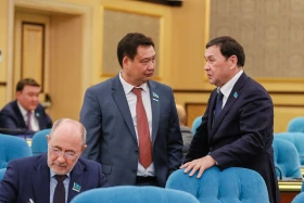 Before the Address: participants gathered for the Parliamentary session - photo 10