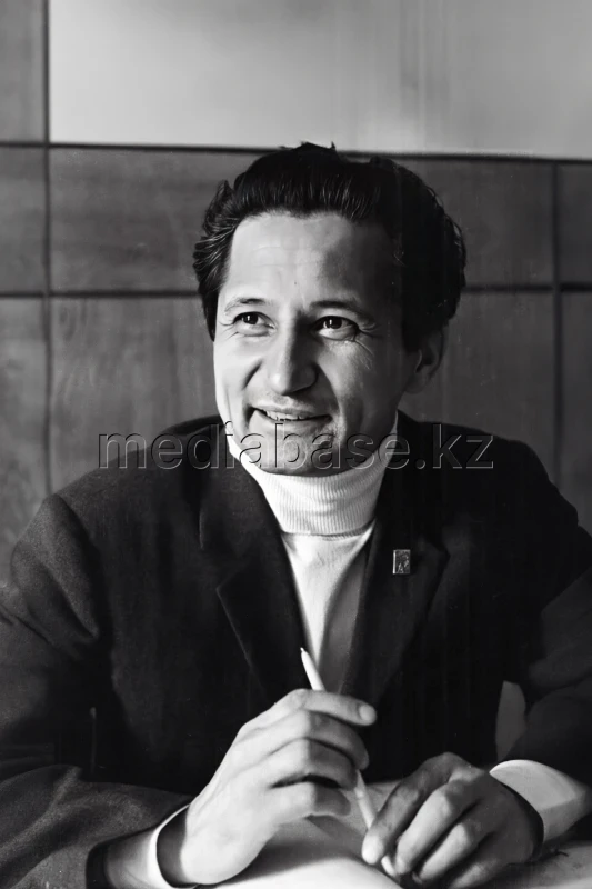 Кадыр Мырза Али - фото 1