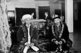 Traditional Weaving at the Carpet Museum - photo 8