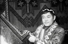 Traditional Weaving at the Carpet Museum - photo 9