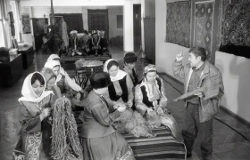 Traditional Weaving at the Carpet Museum - photo 7