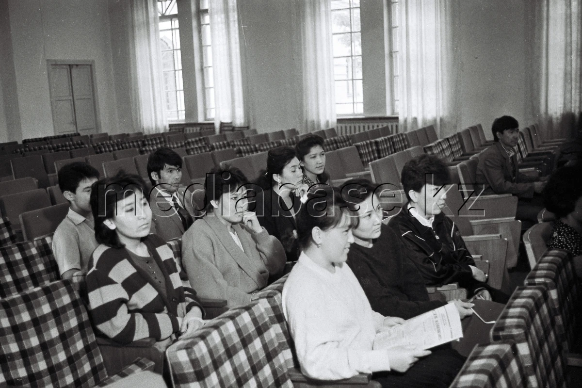Kazakh State Women’s Pedagogical Institute. 1992 - photo 1