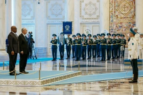 Тоқаев Конго Президентіне: Астанаға арнайы келуіңіз қазақ еліне деген құрметтің көрінісі - фото 2