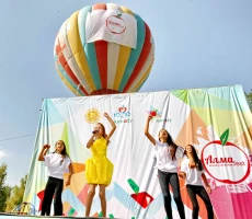 Алматыда дәстүрлі «APPLE FEST» шарасына 150 тонна алма әкелінді - фото 3