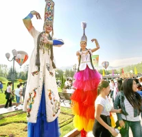 Алматыда дәстүрлі «APPLE FEST» шарасына 150 тонна алма әкелінді - фото 6