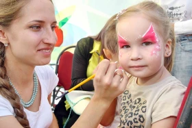 Алматыда дәстүрлі «APPLE FEST» шарасына 150 тонна алма әкелінді - фото 8