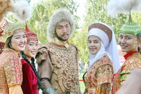 Алматыда дәстүрлі «APPLE FEST» шарасына 150 тонна алма әкелінді - фото 15