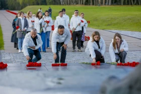 Жеңіс жолдарымен: қайғы, ерлік және Хатынь - фото 48