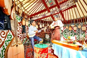 Алматыда дәстүрлі «APPLE FEST» шарасына 150 тонна алма әкелінді - фото 22