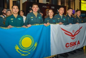 Астаналықтар күрестен әлем чемпионы Айдос Сұлтанғалиды күтіп алды - фото 3