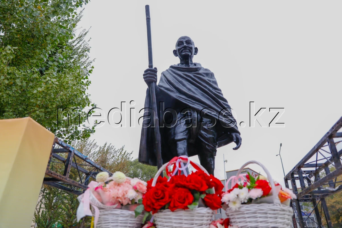 Астанада Махатма Гандидің 156 жылдығы аталып өтті - фото 1