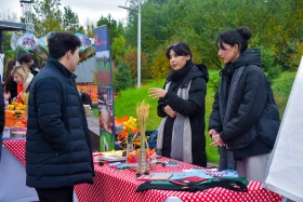 An Apple Festival bringing together youth and farmers was held in Astana - photo 5