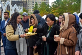 An Apple Festival bringing together youth and farmers was held in Astana - photo 16