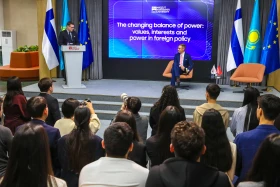 Жаһандық тәртіп, орта мемлекеттер рөлі – Финляндия Президенті астаналық студенттерге дәріс оқыды - фото 4