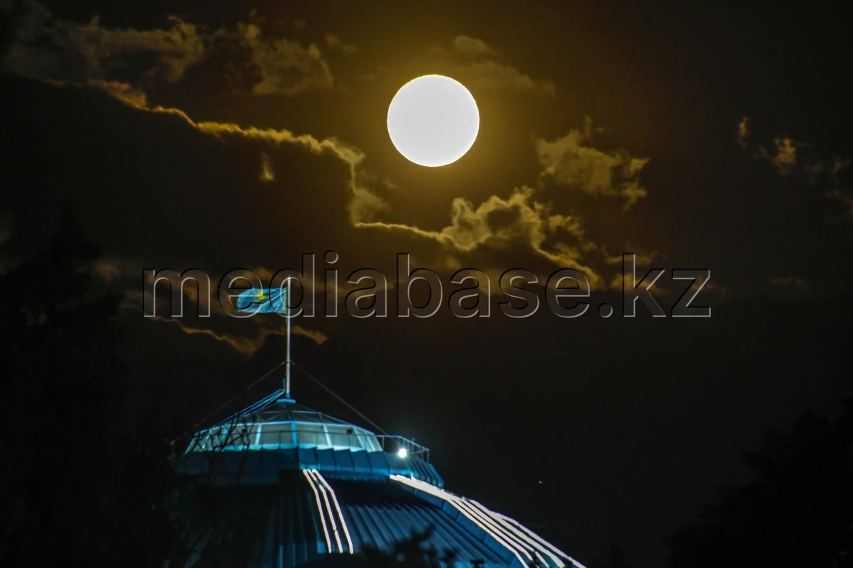 Қазақстандықтар Ай толғанын тамашалады - фото 1