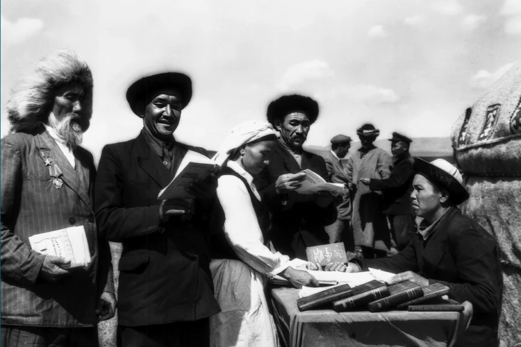 Фотовыставка, посвящённая 105-летию международного информационного агентства Kazinform