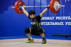 Ақжол Құрманбек ауыр атлетикадан Қазақстанның жаңа чемпионы атанды - фото 12