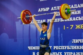 Ақжол Құрманбек ауыр атлетикадан Қазақстанның жаңа чемпионы атанды - фото 17