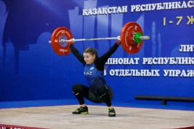 Ақжол Құрманбек ауыр атлетикадан Қазақстанның жаңа чемпионы атанды - фото 23