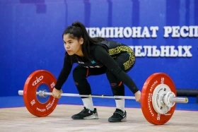 Ақжол Құрманбек ауыр атлетикадан Қазақстанның жаңа чемпионы атанды - фото 24