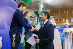 Ақжол Құрманбек ауыр атлетикадан Қазақстанның жаңа чемпионы атанды - фото 43