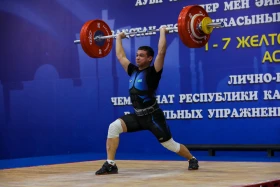 Ақжол Құрманбек ауыр атлетикадан Қазақстанның жаңа чемпионы атанды - фото 40