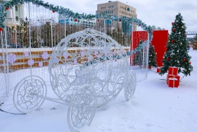Festive decoration of the capital for the New Year - photo 39