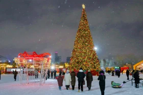 Festive decoration of the capital for the New Year - photo 54