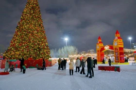 Festive decoration of the capital for the New Year - photo 57