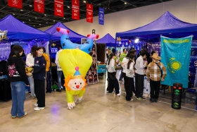 More than 5,000 school students are competing in a robotics contest in the capital city - photo 2