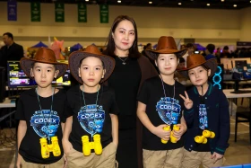 More than 5,000 school students are competing in a robotics contest in the capital city - photo 20