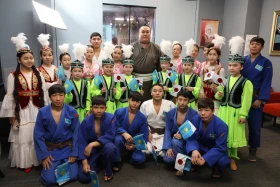 The titled sumo wrestler also announced plans to open a sumo school in Kazakhstan - photo 5