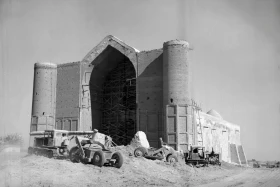 Mausoleum of Khoja Akhmet Yassawi during the restoration - photo 2