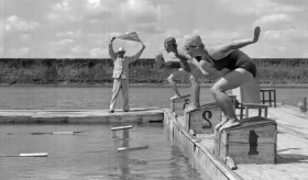 Lyudmila Bartenyeva – 400 m Freestyle, 1957 - photo 1