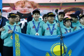 Канадада жеңіске жеткен қазақстандық жас хоккейшілер елге оралды - фото 10