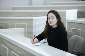 Kazinform мамандары MNU студенттеріне төте жазу әліпбиін үйретеді - фото 2