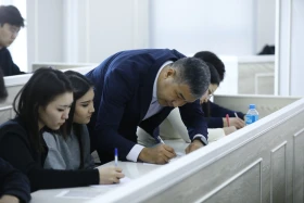 Kazinform мамандары MNU студенттеріне төте жазу әліпбиін үйретеді - фото 7