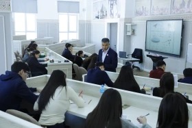 Kazinform мамандары MNU студенттеріне төте жазу әліпбиін үйретеді - фото 12